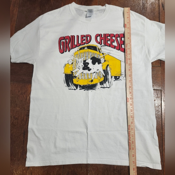 White Graphic Grilled Cheese T-Shirt size Large 100% cotton - Picture 2 of 6